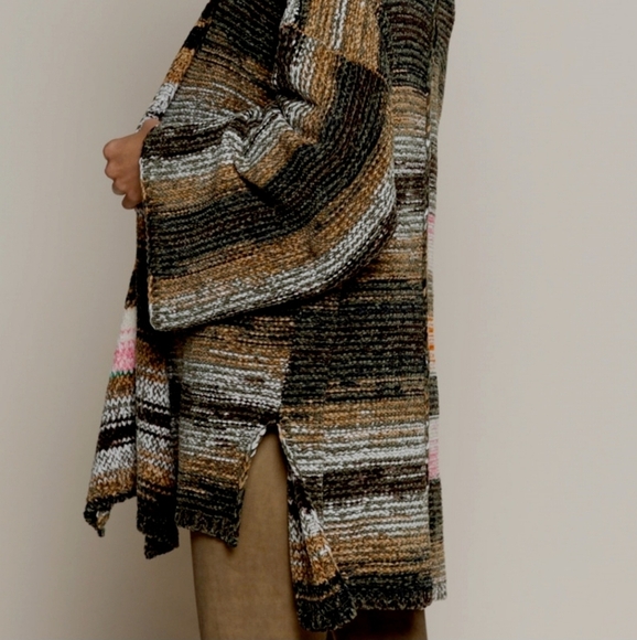 ADVENTURES CARDI - Picture 6 of 7